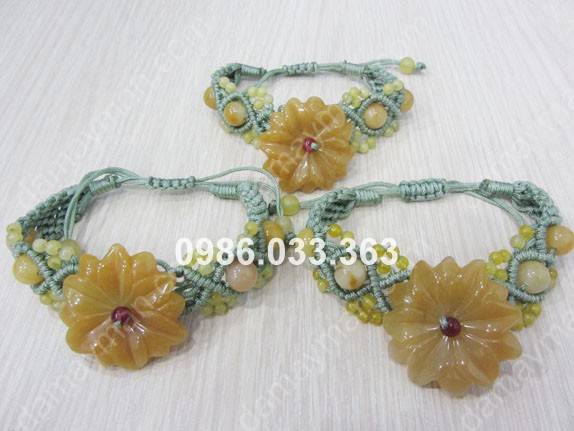 Lắc Tay Hoa Mẫu Đơn Đá Ngọc Hoàng Long