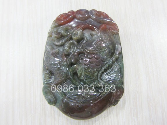 Mặt Dây Chuyền Cá Chạm Đá Chalcedony