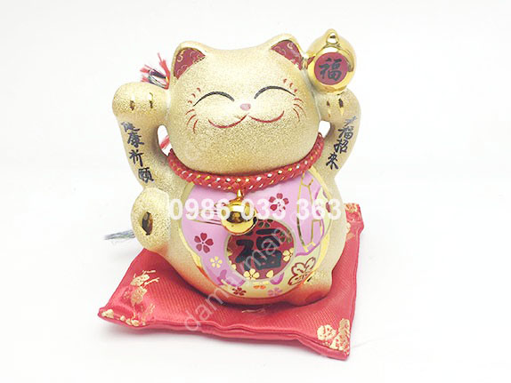 Mèo Sứ Vàng Ngồi Thảm Đỏ Nhỏ