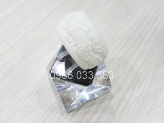 Nhẫn Xương Chạm Rồng 