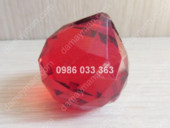 Quả Cầu Pha Lê Đỏ Giác F30