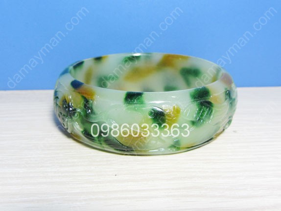 Vòng Tay Cẩm Thạch Ba Màu Chạm F67